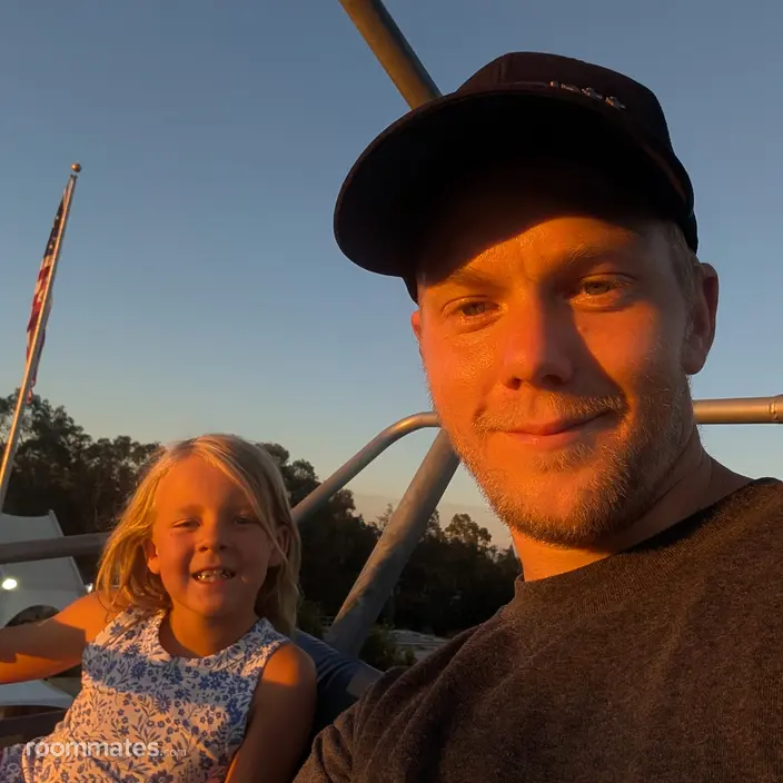 Roommate looking Sacramento, CA, $1000