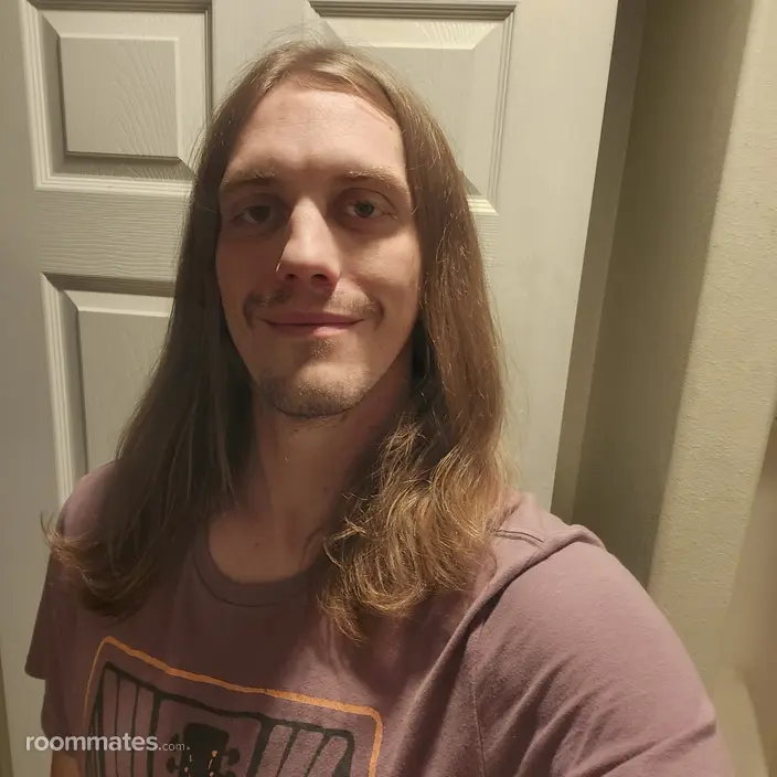 Roommate looking Sparks, NV, $1000