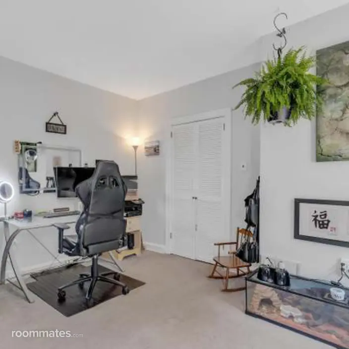Room for rent in Upper Chichester, PA $1300, house