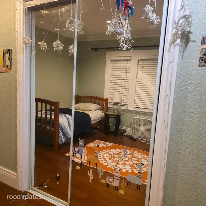 Room for rent in Hayward, CA $1100, house