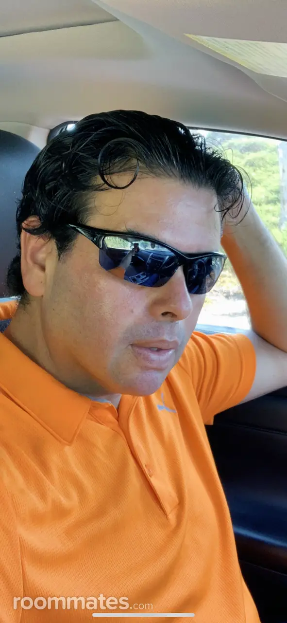 Profile photo 9 of 9