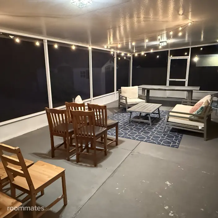Room for rent in Tampa, FL $1200, house