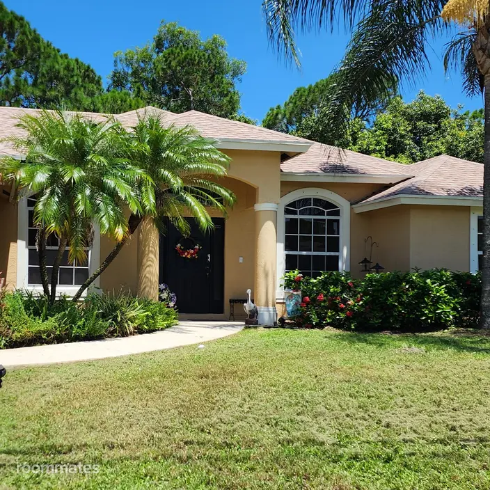 Room for rent in Port St. Lucie, FL $950, house