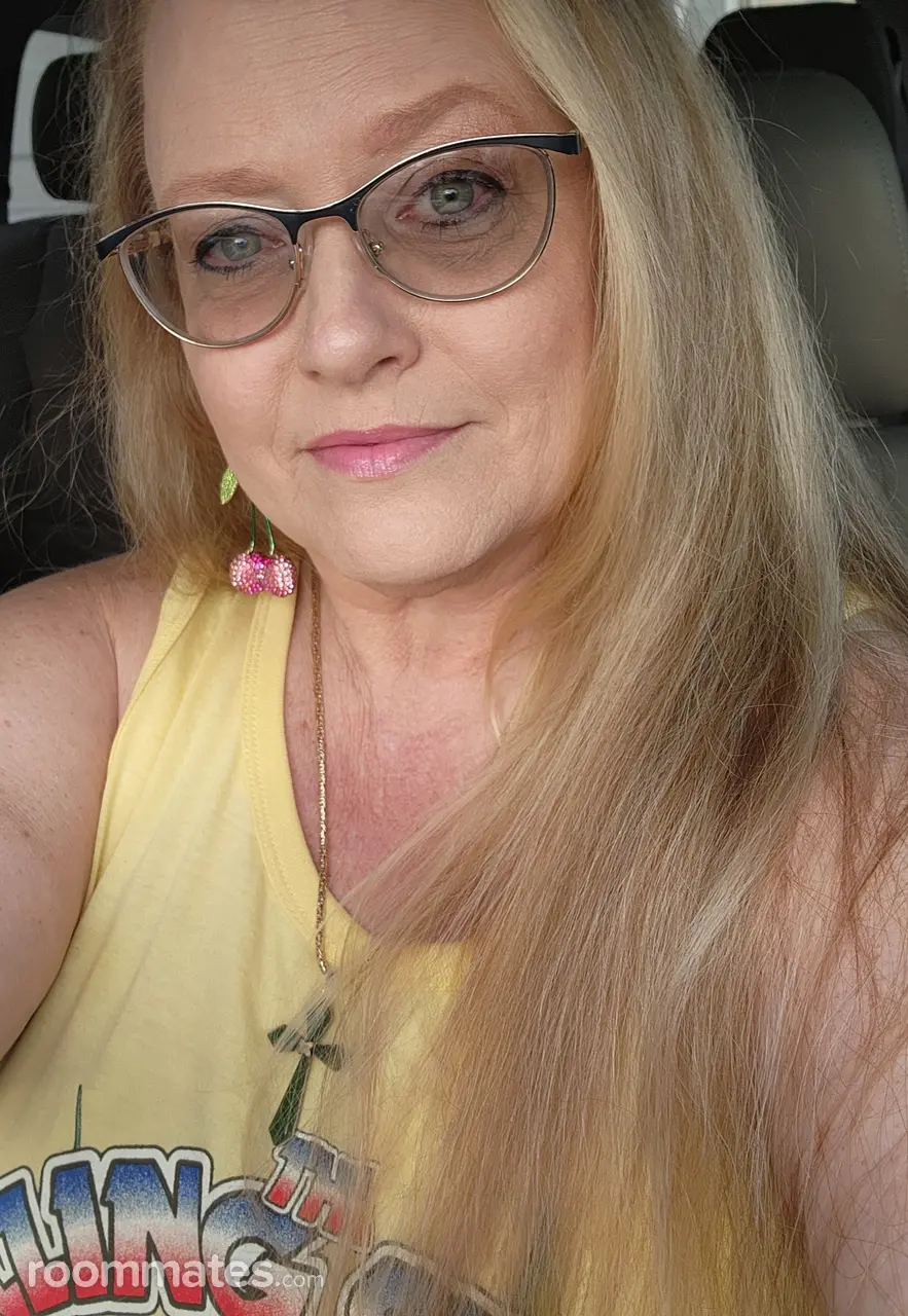Profile photo 9 of 15