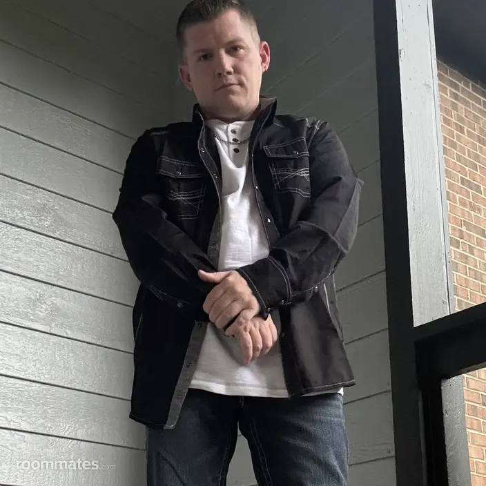 Roommate looking Mount Juliet TN, $1000