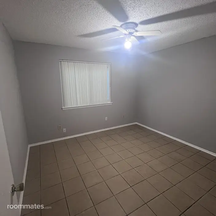 Room for rent in Atlantic Beach, FL $1000, townhouse