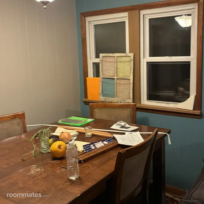 Room for rent in Springfield, MO $300, house