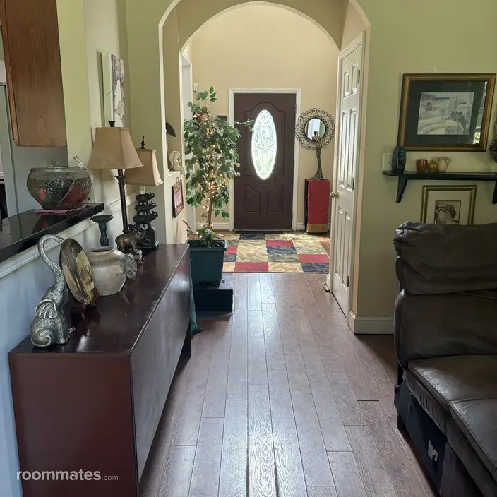 Room for rent in McDonough, GA $750, house
