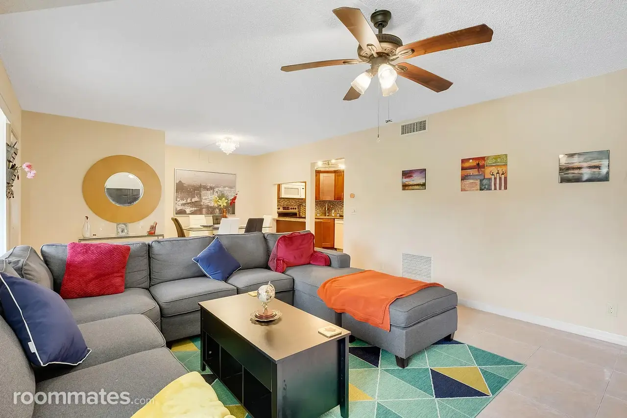Profile photo 6 of 9