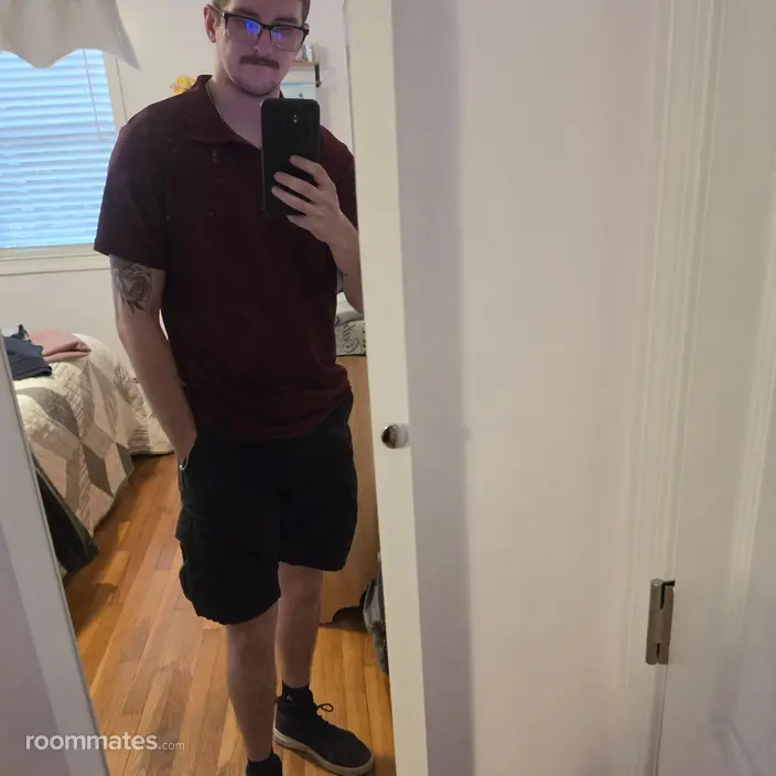Roommate looking Kennebunk, ME, $1200