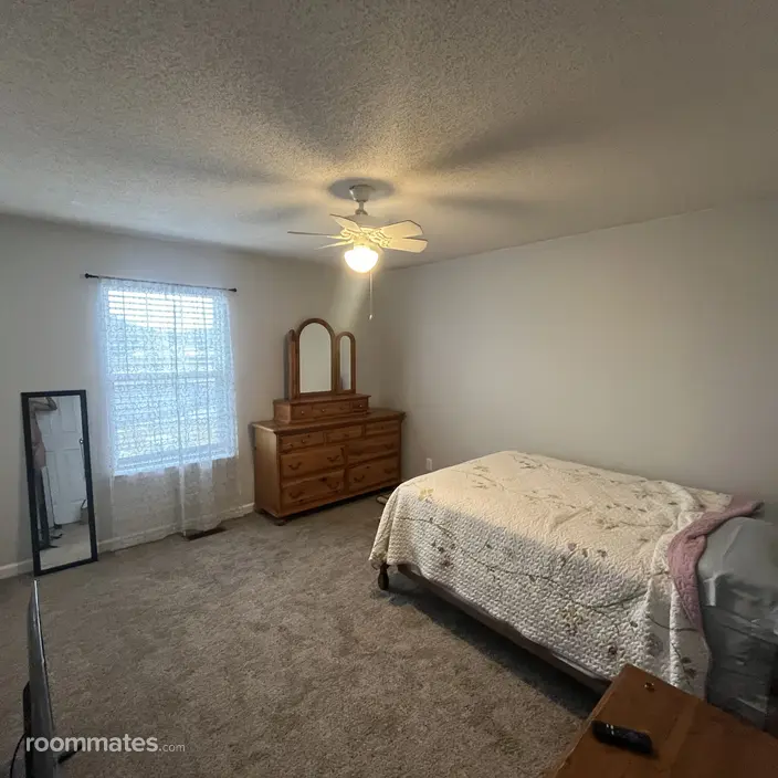 Room for rent in Cleveland, TN $700, house
