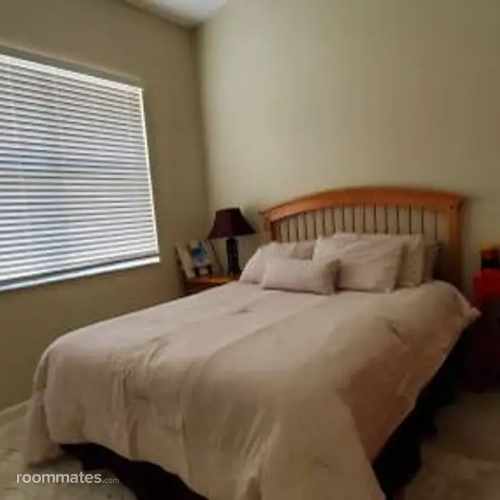 Room for rent in Fort Pierce, FL $1000, house