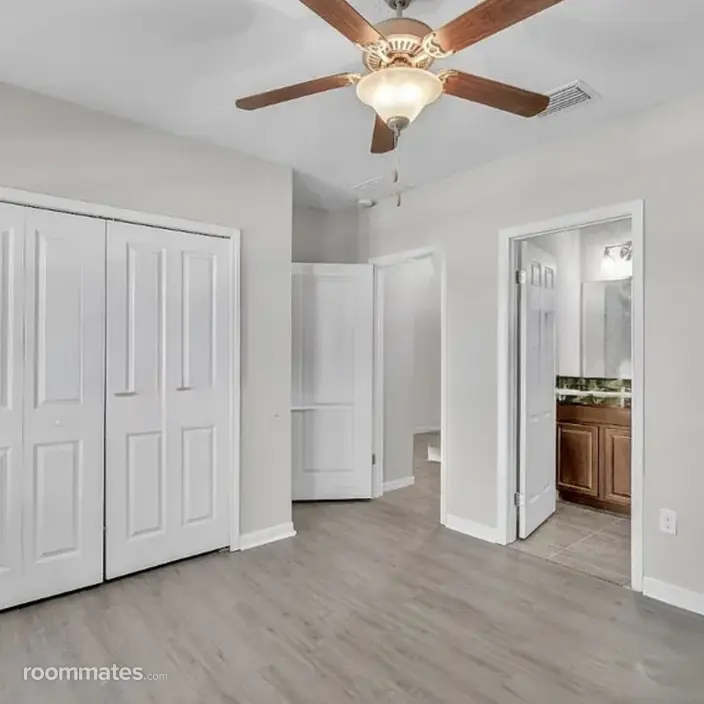 Room for rent in Ruskin, FL $875, house