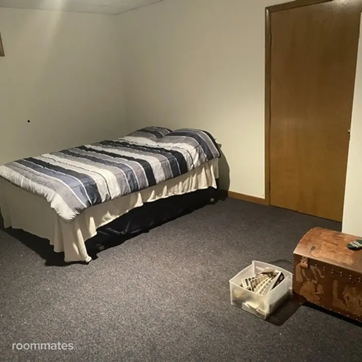 Room for rent in Cincinnati, OH $900, house
