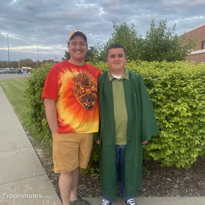 Roommate looking Romeoville, IL, $1000