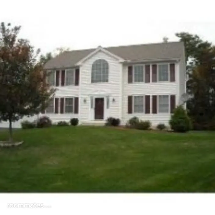 Room for rent in Nashua, NH $1300, house