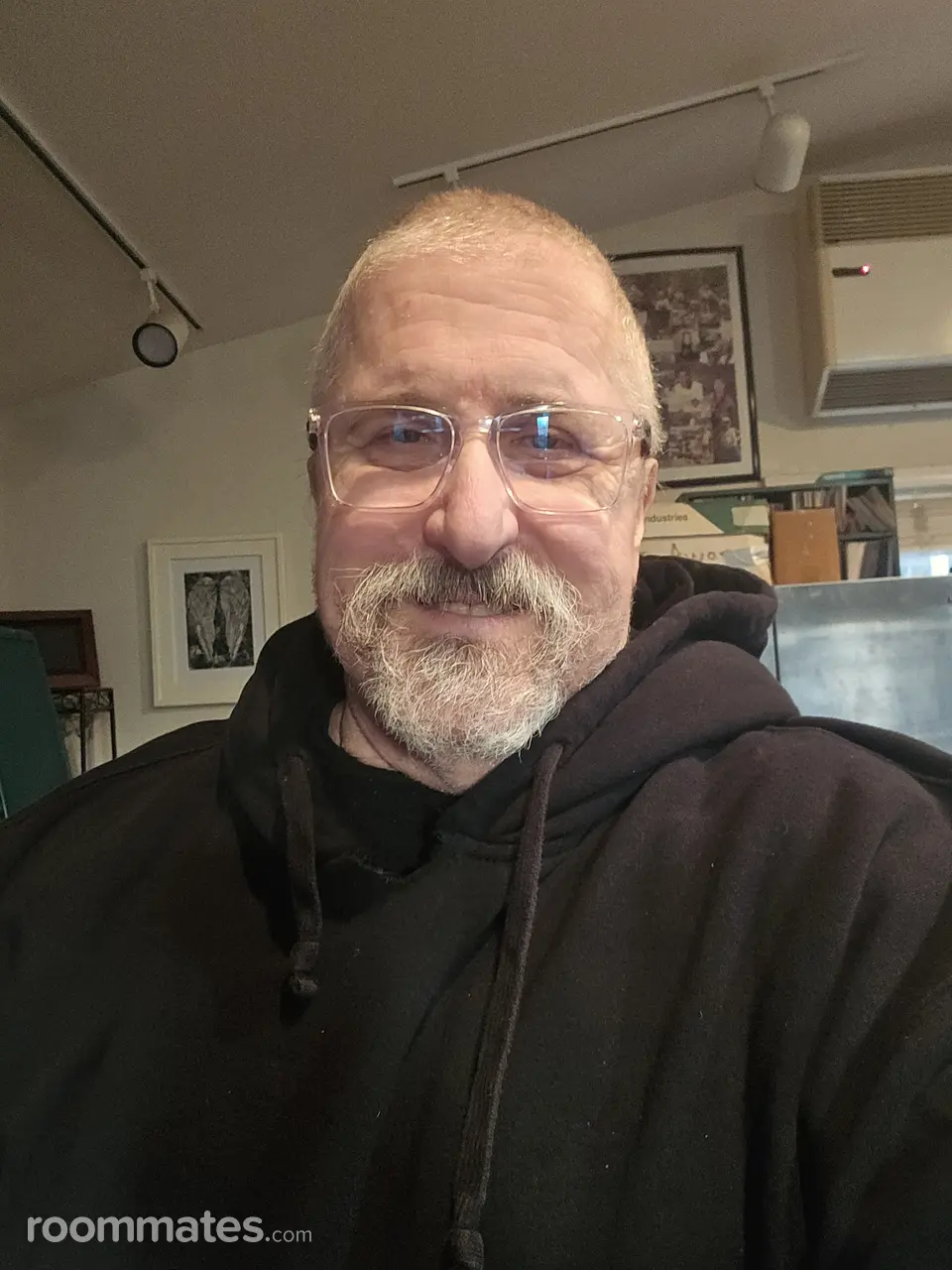 Profile photo 7 of 7