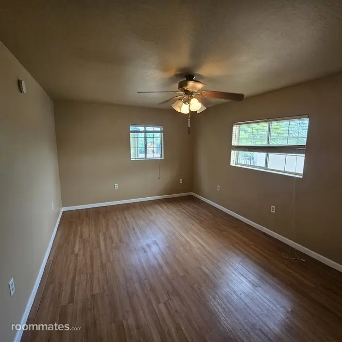 Room for rent in Phoenix, AZ $1000, house