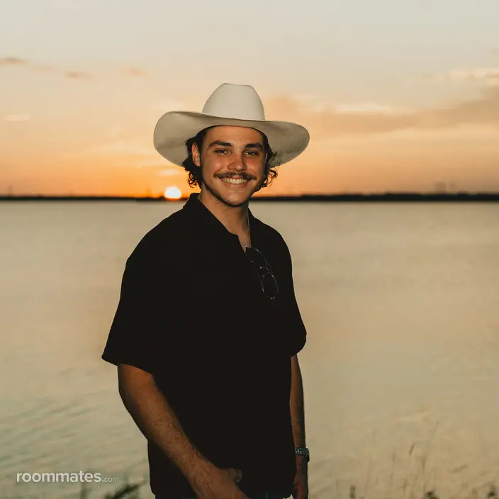 Roommate looking Belton TX, $2000