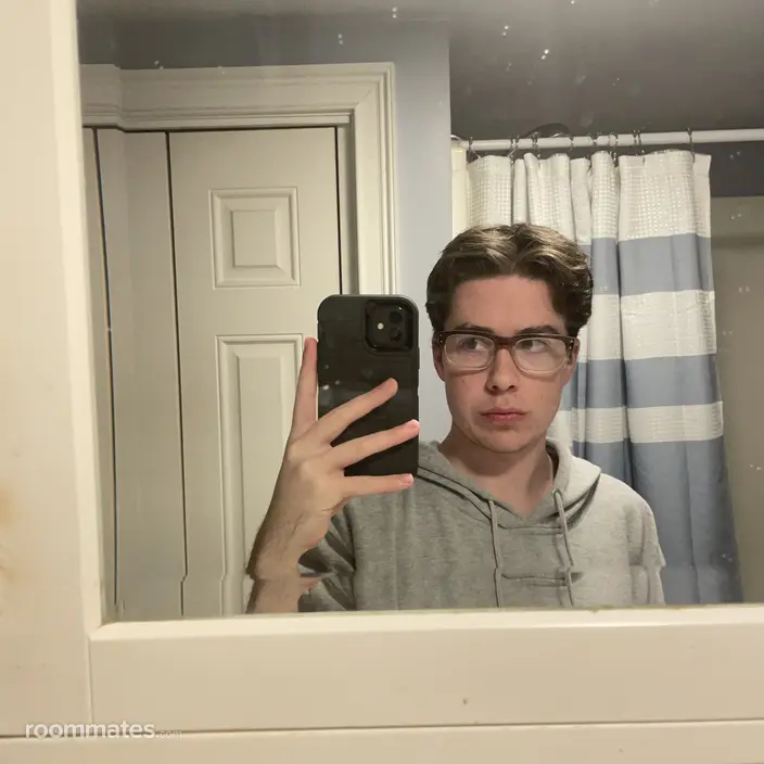 Roommate looking Manhattan, NY, $900