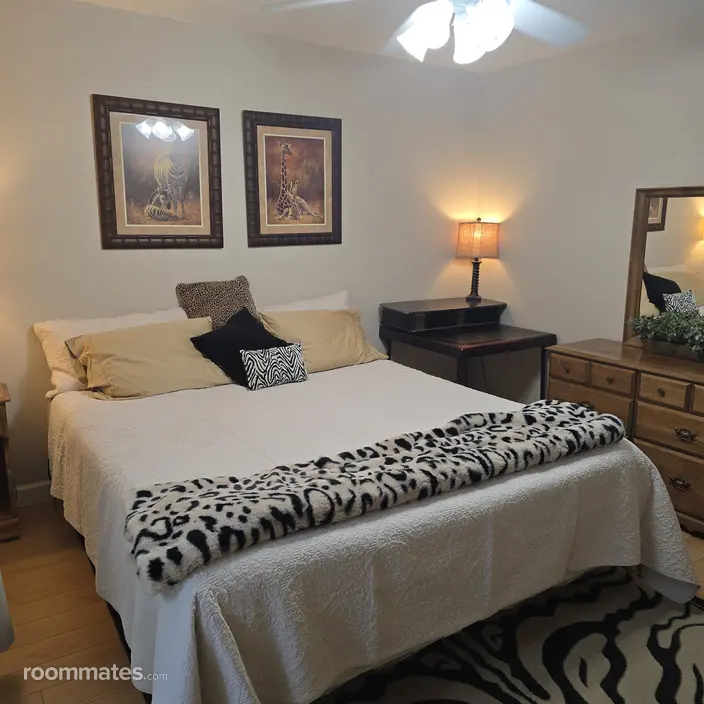 Room for rent in Sacramento, CA $980, townhouse