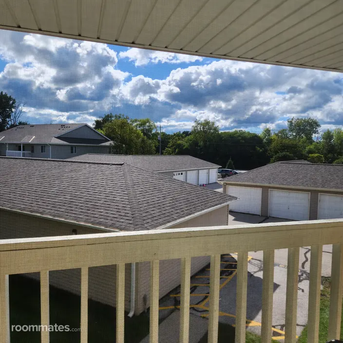 Room for rent in Waukesha, WI $900, townhouse