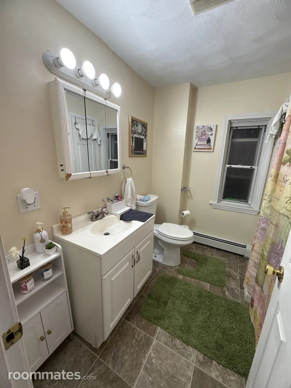 Profile photo 4 of 5