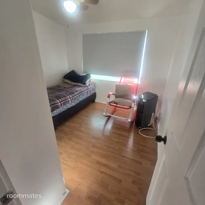 Room for rent in Covina, CA $1100, house