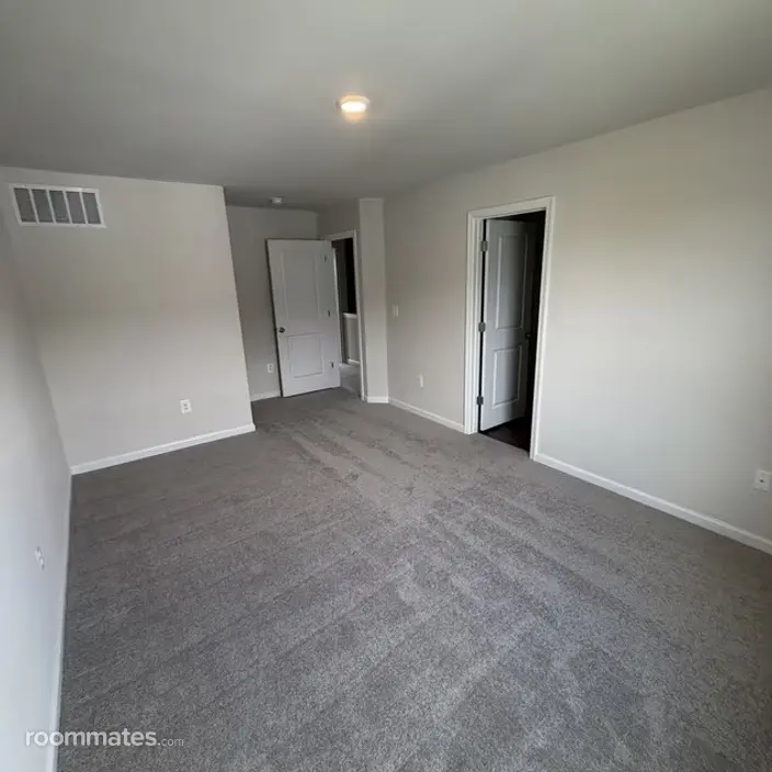 Room for rent in Kearneysville, WV $700, townhouse