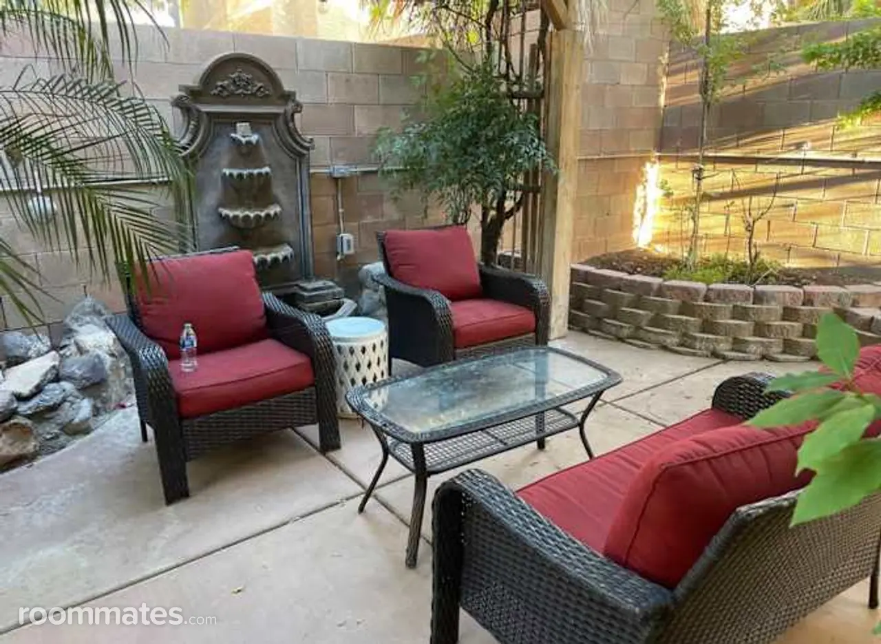Profile photo 7 of 8