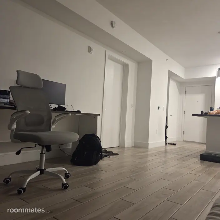 Room for rent in Doral, FL $1600, apartment