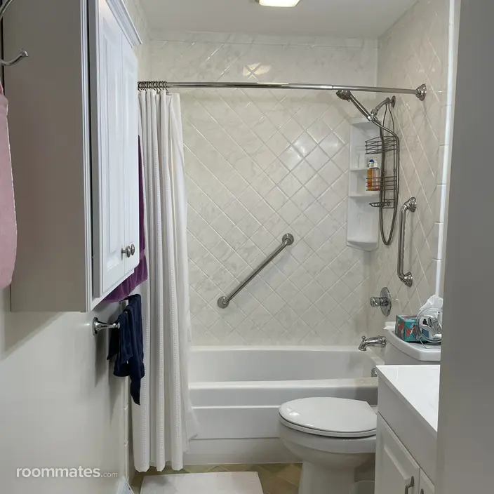 Room for rent in Cromwell, CT $1200, condo