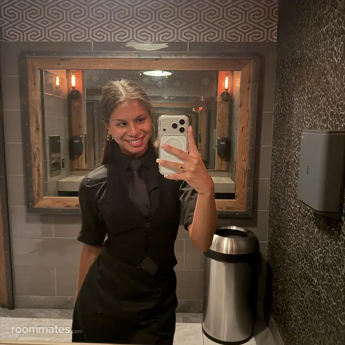 Roommate looking Bridgeport, CT, $900