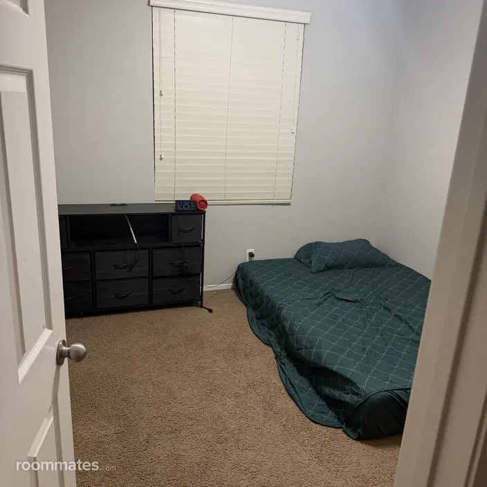 Room for rent in Chino, CA $1500, house