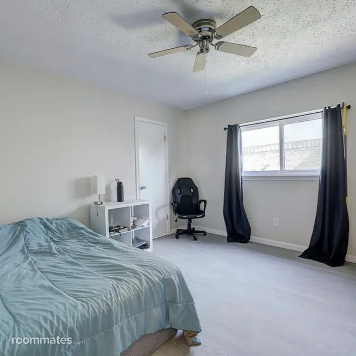 Room for rent in Houston, TX $800, house
