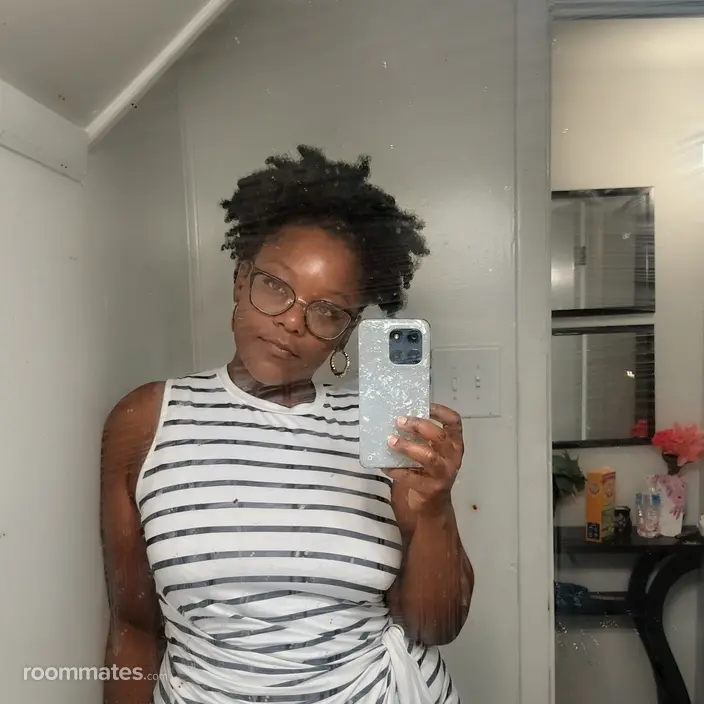 Roommate looking Hampton, VA, $1000