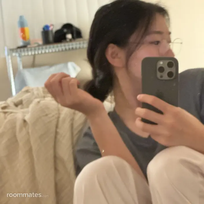 Roommate looking La Jolla, CA, $1800