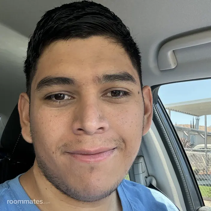 Roommate looking Oceanside, CA, $2000