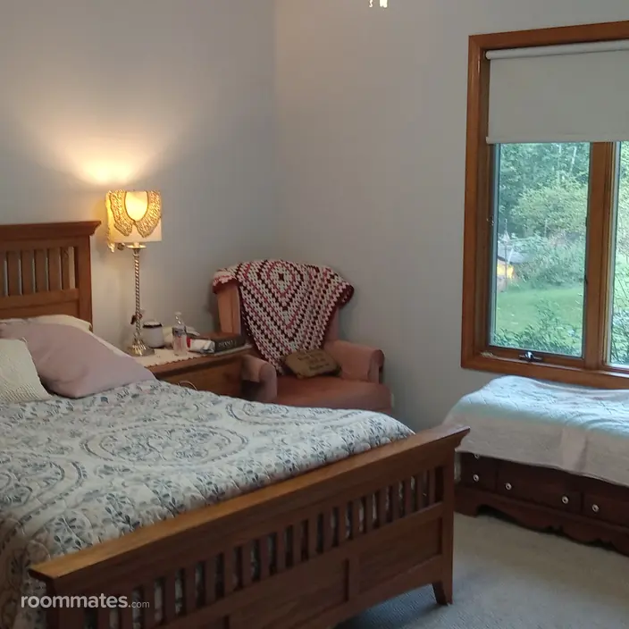 Room for rent in Elgin, IL $1200, house