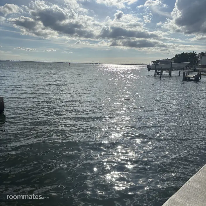 Room for rent in Rocky Point, FL $1000, condo