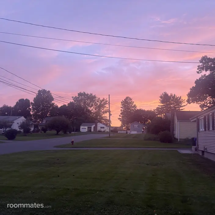 Roommate looking Boise, ID, $1400
