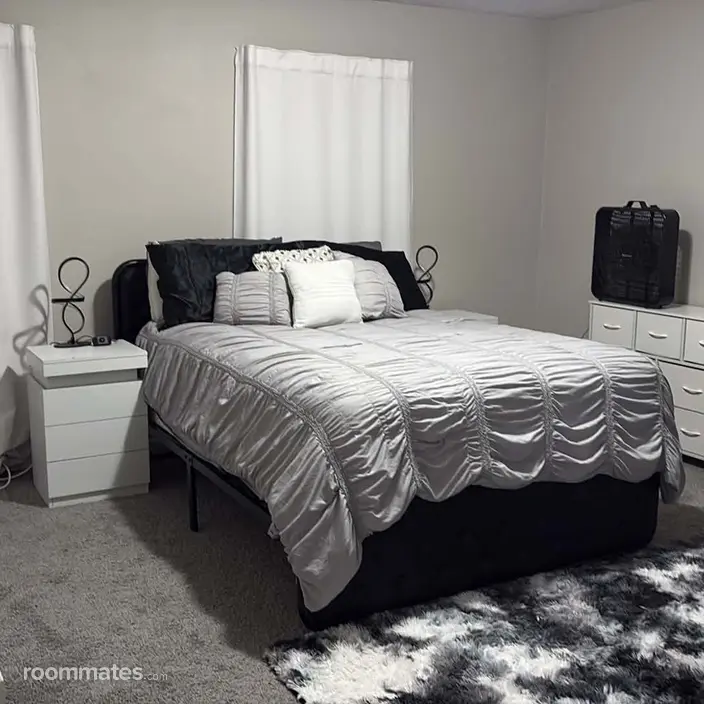 Room for rent in Hickory, NC $850, townhouse