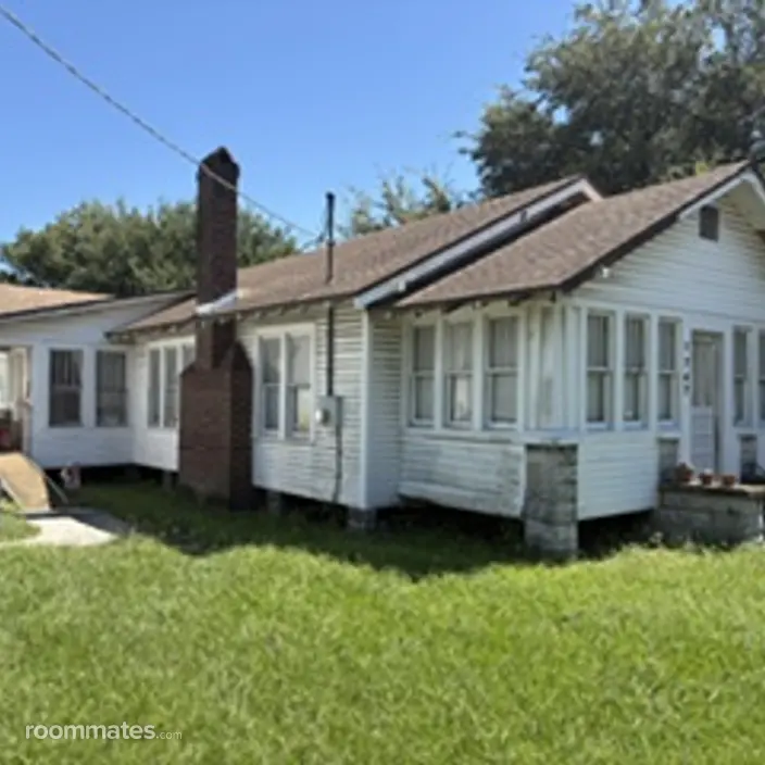 Room for rent in Jacksonville, FL $500, house