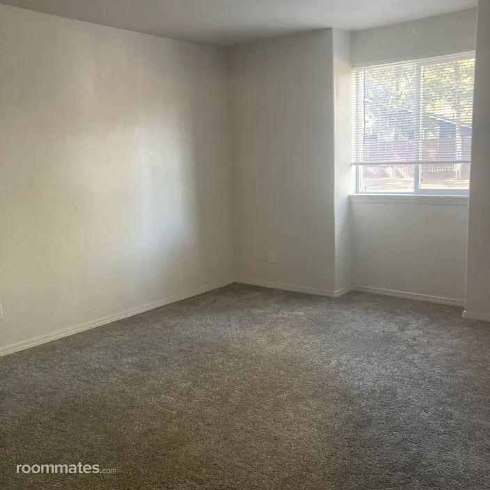 Room for rent in Bend, OR $850, house