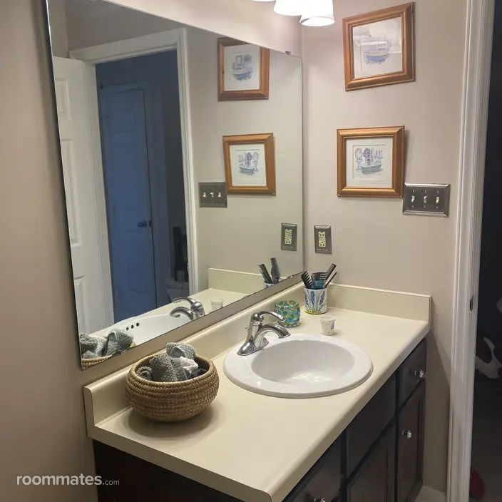 Room for rent in Raleigh, NC $900, townhouse