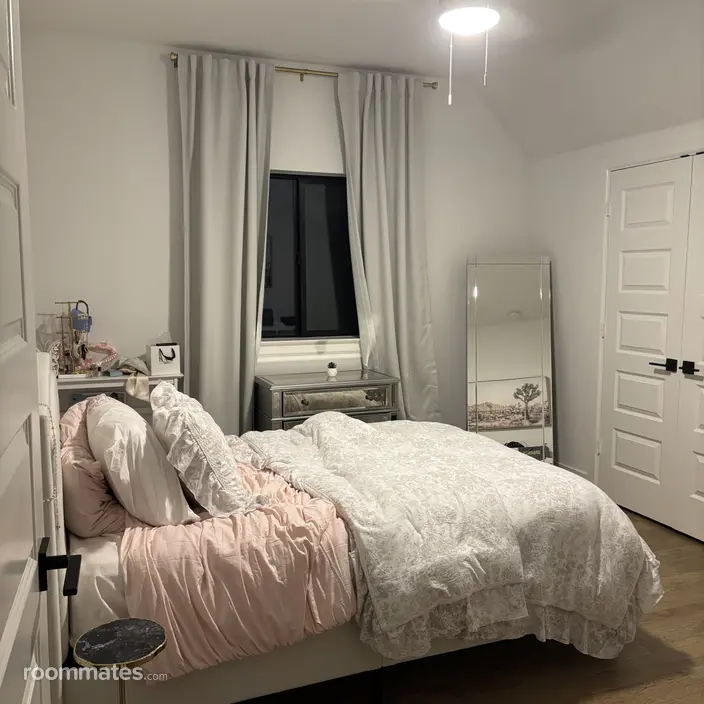 Room for rent in Dallas, TX $1200, house