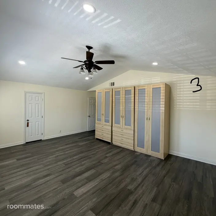 Room for rent in Mission Viejo, CA $1100, house