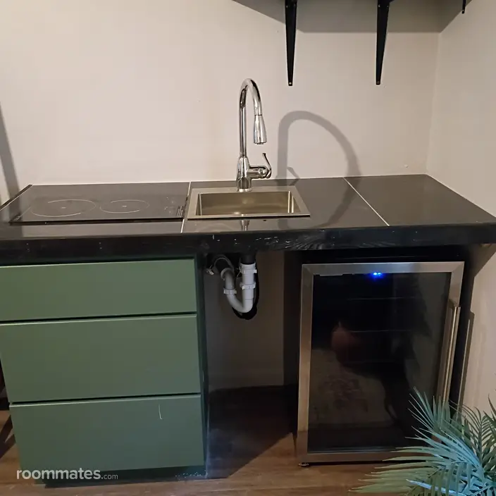 Room for rent in Gainesville, FL $1100, house