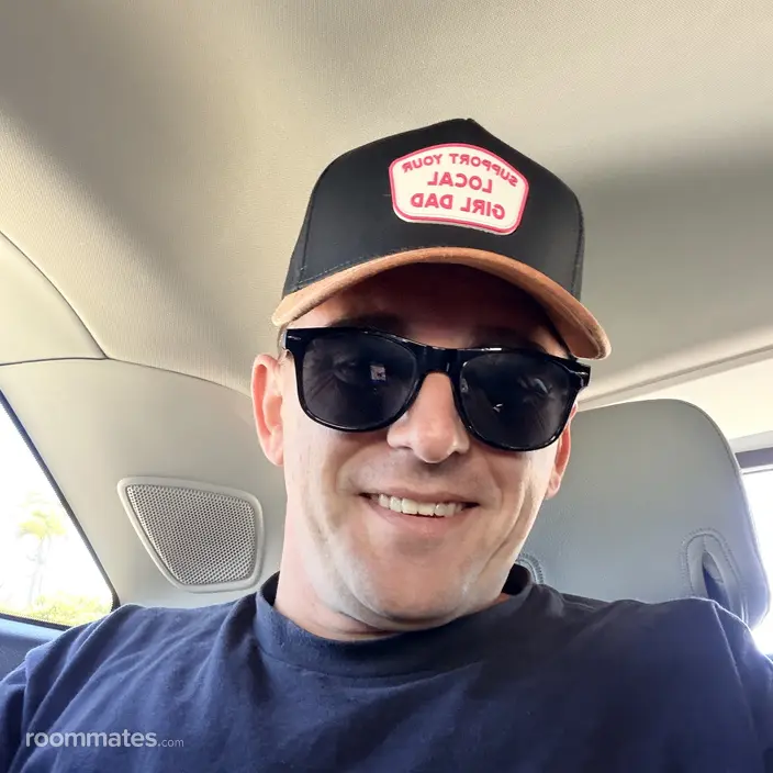 Roommate looking Lake Elsinore, CA, $1000