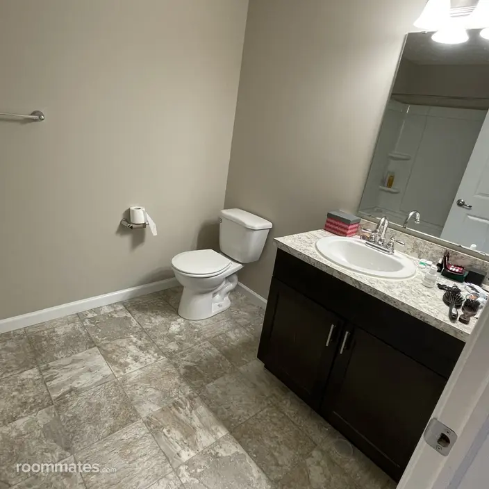 Room for rent in Marysville, OH $500, house